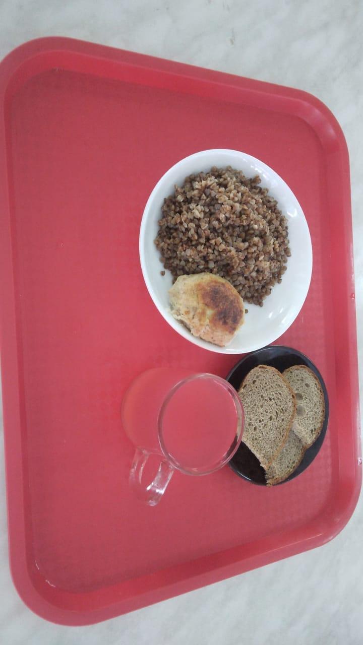 Тегін тамақтануды ұйымдастырудан көрініс.