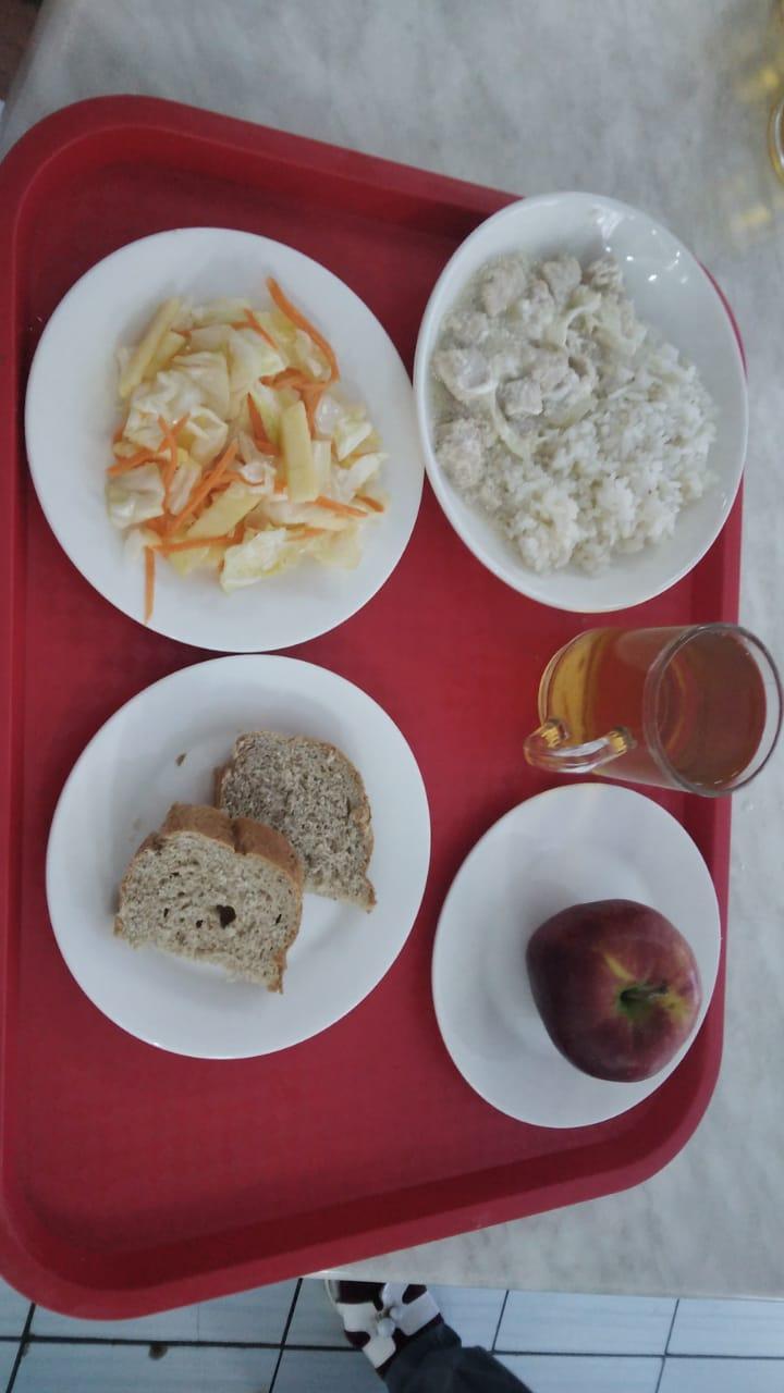 Тегін тамақтануды ұйымдастырудан көрініс.