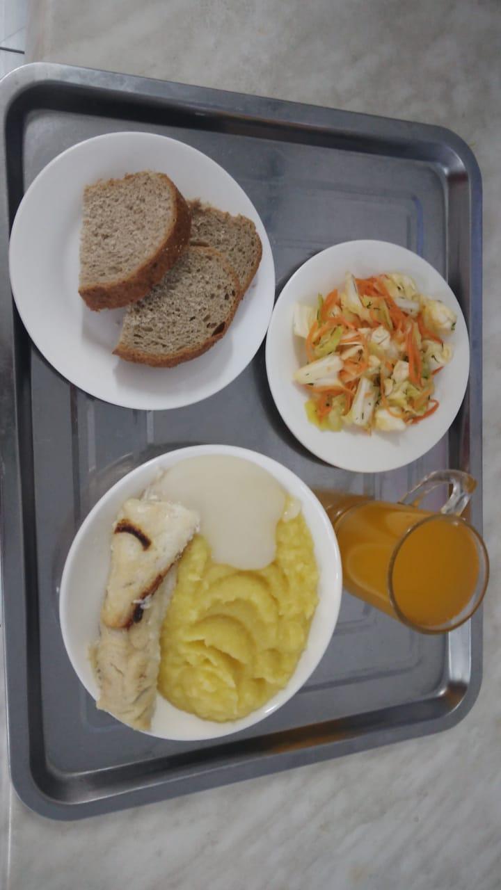 Тегін тамақтануды ұйымдастырудан көрініс.